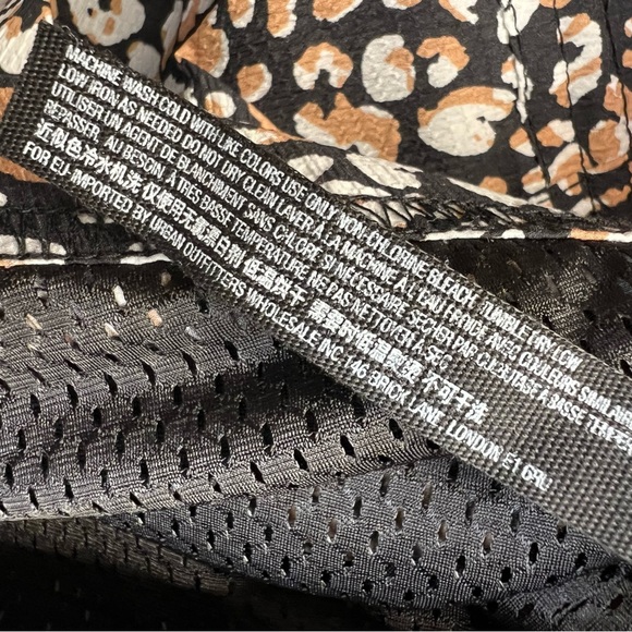 Free People Movement Run Wild Jacket Womens Size XS Leopard Print Lightweight - Picture 11 of 13